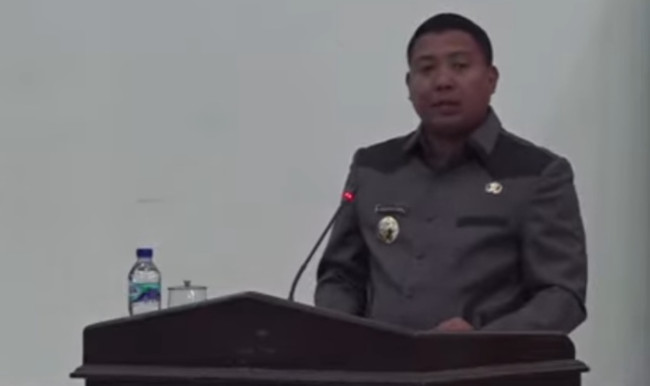 Bupati Sikka menyampaikan Pidato Pengantar Perubahan KUAPPAS TA 2025, Selasa (26/8) 