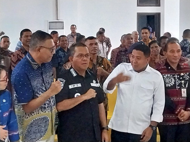 Gubernur NTT Emanuel Melkiades Laka Lena saat Rapat Koordinasi Bersama Stakeholders Kabupaten Sikka, Sabtu (6/9) 