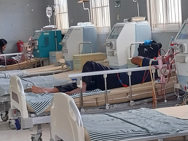 Suasana di Ruang Hemodialisa RSUUD TC Hillers Maumere, Sabtu (6/9)