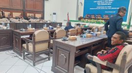 Ruang sidang paripurna tidak kuorum, Jumat (12/9)
