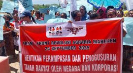Aksi Front Revolusi Agraria Marhaeni bersama Masyarakat Adat Nangahale di Kantor Bupati Sikka, Rabu (24/9)