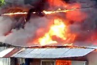 Kebakaran hebat di Kelurahan Beru Maumere, Minggu (14/9)