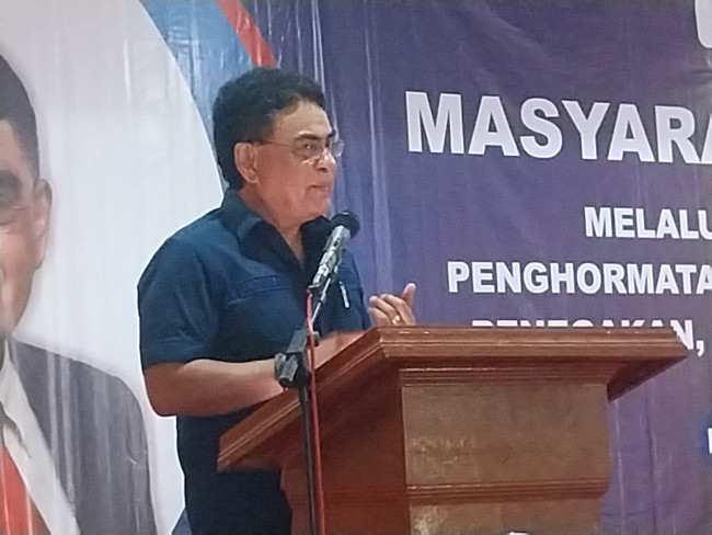 Wakil Ketua Komisi XIII Andreas Hugo Pareira saat Sosialisasi Masyarakat Sadar HAM di Kampus Unipa Maumere, Senin (6/10)