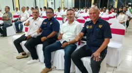 Sekreraris PSSI NTT Abdul Muis (kedua dari kiri)