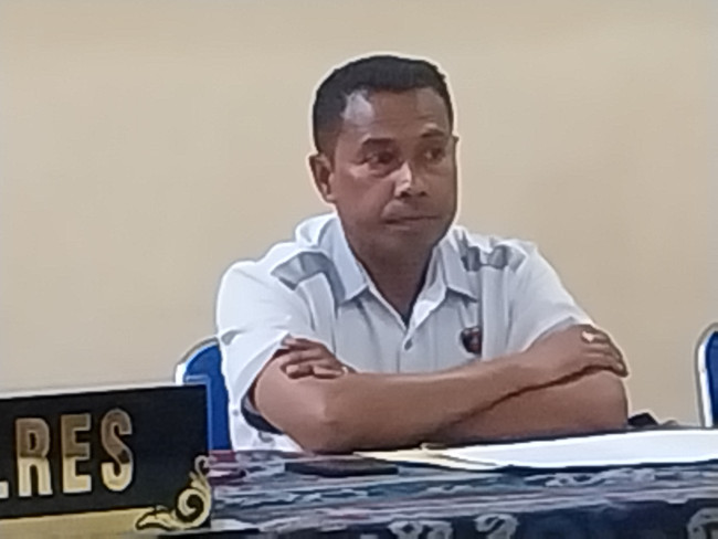 Kasat Resnarkoba Polres Sikka Iptu Yakobus Kokleo Sanam