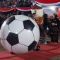 Suasana pembukaan Piala Gubernur Liga 4 ETMC XXXIV di Stadion Marilonga, Minggu (9/11)