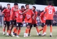 Euforia pemain PSN Ngada menyambut gol pertama saat melawan PS Kota Kupang, Senin (10/11)