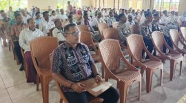 Kabag Pemerintahan Setda Sikka Edmon Bura mengikuti acara pembukaan Musyawarah Antar Desa Pemekaran Kecamatan Talibura, Kamis (11/12)