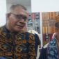 Wakil Bupati Sikka Simon Subandi Supriadi bersama Gubernur NTT Emanuel Melkiades Laka Lena saat launching NTT Mart, Minggu (14/12)