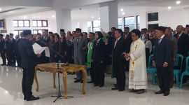 Bupati Sikka melantik 190 Pejabat Administrator dan Pejabat Pengawas di lingkup Pemkab Sikka, Selasa (27/1)