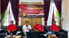 Anggota MPR RI dan Wakil Ketua Komisi XIII DPR RI Andreas Hugo Pareira sosialisasi 4 Pilar Kebangsaan di Aula Kantor DPC PDI Perjuangan Ende, Desember 2025 lalu
