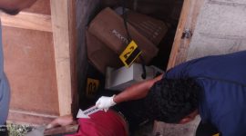 Tim Identifikasi Polres Sikka sedang olah TKP kasus petani tersengat arus listrik