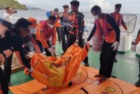 Jenazah warga Spanyol ditemukan di dalam bangkai KM Putri Sakinah, Selasa (6/1)