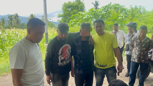 PPPK di Setda Sikka ditangkap di Kantor Bupati Sikka karena terlibat kepemilikan narkoba tanpa izin, Kamis (12/2)