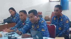 Pelaksana Tugas Kadis PKO Sikka saat di Ruang Pansus 1 LKPJ, Selasa (17/3)