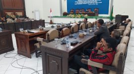 Suasana Paripurna DPRD Sikka tanpa kehadiran Bupati Sikka, Jumat (27/3)