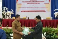 Ketua DPRD Sikka menerima dokumen Musrenbang RKPD Tahun 2027 dari Bupati Sikka, Selasa (10/3)