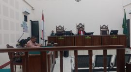 Suasana sidang putusan permohonan praperadilan kasus dugaan TPPO di Eltras Pub Maumere, Selasa (21/4)