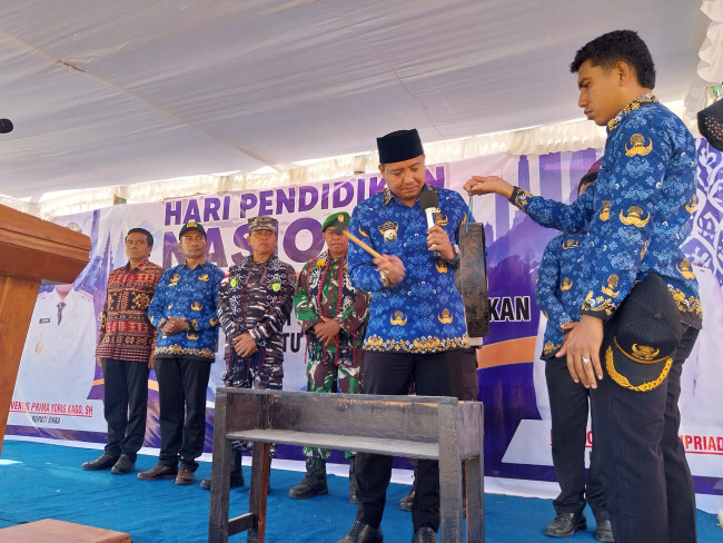 Bupati Sikka Juventus Prima Yoris Kago launching inovasi literasi, Sabtu (2/5)