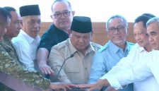 Presiden Prabowo meresmikan Koperasi Desa Merah Putih, Sabtu (16/5)