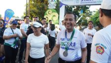 Direktur Utama BPJS Kesehatan Prihati Pujowaskito hadir dala Fun Run 2026 di Buleleng, Minggu (25/5)