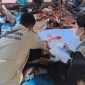 Pemotongan hewan kurban untuk dibagikan kepada kaum fakir miskin di Kabupaten Sikka, Rabu (27/5)
