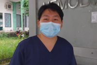 Kepala Unit Hemodialisis Kenny Darmawi Putra