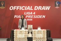 Eks striker Timnas Indonesia Budi Sudaryono saat mengambil drawing pembagian grup 64 Besar Liga 4 Piala Presiden 2026