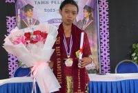 Maria Angela Yohanista, lulusan terbaik SMPK Yapenthom 1 Maumere