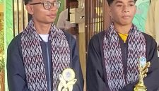 Christian Julio Badar dari Jurusan Desain Komunikasi Visual, dan Longginus Nong Ariel dari Jurusan Teknik Komputer dan Jaringan, duta prestasi SMKS Yohanes XXIII Maumere 