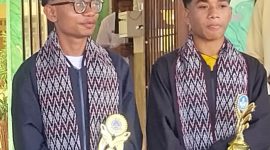 Christian Julio Badar dari Jurusan Desain Komunikasi Visual, dan Longginus Nong Ariel dari Jurusan Teknik Komputer dan Jaringan, duta prestasi SMKS Yohanes XXIII Maumere 