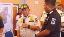 Menteri Dalam Negeri Tito Karnavian sewaktu berkunjung ke Maumere, Rabu (19/8)