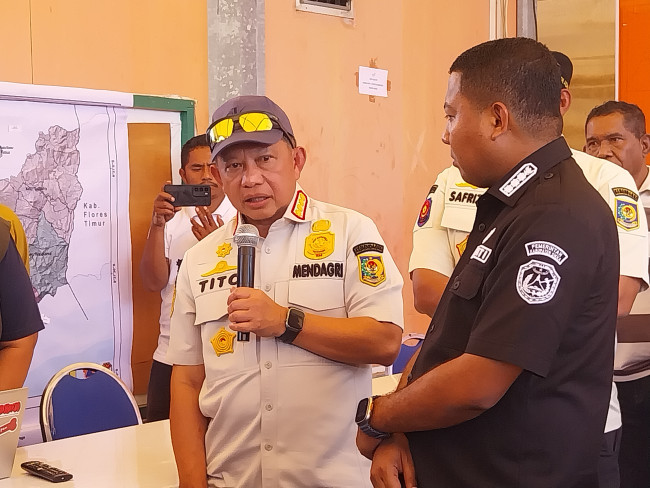 Menteri Dalam Negeri Tito Karnavian sewaktu berkunjung ke Maumere, Rabu (19/8)