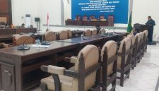 Suasana Rapat Paripurna DPRD Sikka, Senin (24/8)