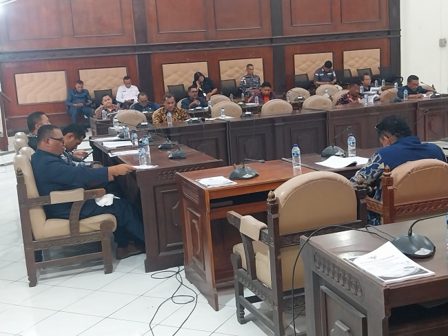 Suasana Rapat Paripurna DPRD Sikka tentang Perubahan APBD 2026, Senin (24/8)