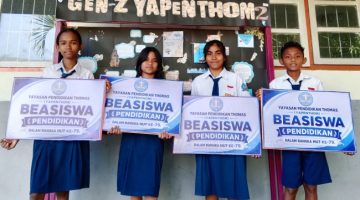 Dorong Prestasi Belajar, Yapenthom Beri Beasiswa Pendidikan kepada 6 Pelajar