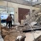 Ruang Tunggu Pelabuhan Laurens Say Maumere ambruk akibat gempa bumi, Sabtu (15/8)
