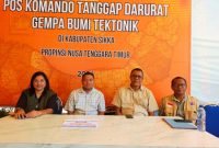 Bupati Sikka Juventus Prima Yoris Kago bersama Wabup Sikka Simon Subandi Supriadi, Ketua Posko Tanggap Darurat Femi Bapa, dan Pelaksana Tugas Kalak BPBD Sikka Petrus Poling Wairmahing. Selasa (18/8)