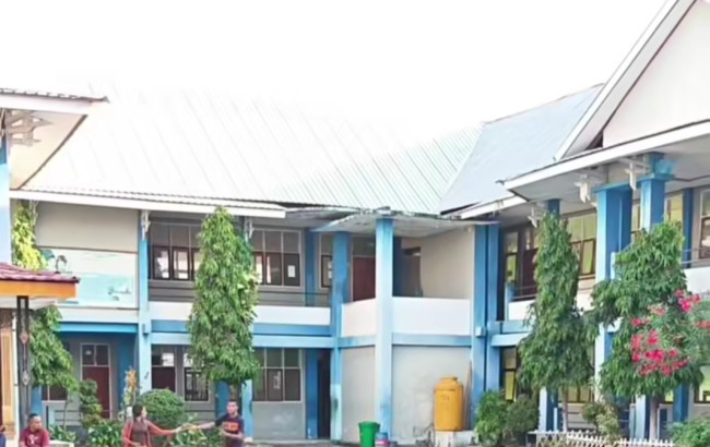 SMP Negeri 1 Maumere terpaksa direlokasi ke SKB agar kegiatan belajar mengajar tetap dilaksanakan