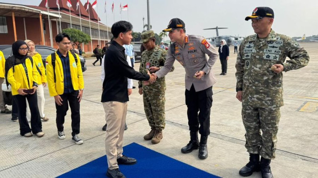 Wakil Presiden Gibran Rakabuming Raka berangkat menuju lokasi bencana di NTT, Kamis (20/8)