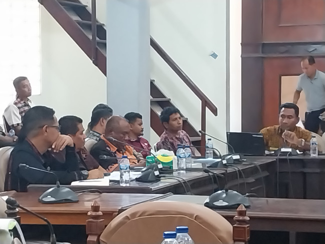 Suasana Rapat Badan Anggaran DPRD Sikka, Kamis (3/9)