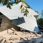 Sebuah rumah di Kecamatan Palue Kabupaten Sikka ambruk diguncang gempa bumi tektonik pada 15 Agustus 2026 lalu