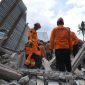 Suasana Operasi Tim SAR Gabungan saat pencarian korban gempa bumi tektonik beberapa waktu lalu