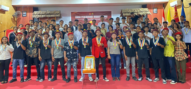 Jajaran PMKRI Maumere pose bersama saat Masa Penerimaan Anggota Baru (MPAB) beberapa waktu lalu