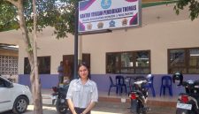 Theresia Flores Langko, Guru Tata Rias pada SMKS Yohanes XXIII Maumere