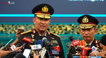 Kapolri Jenderal Suyudi Ario Seto memberikan keterangan pers